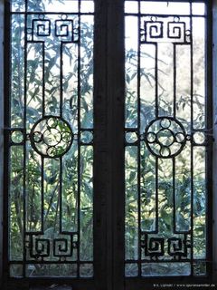 Bild: Fenster der Eingangshalle (Prometa Cadmiage Gilson, Oktober 2015)