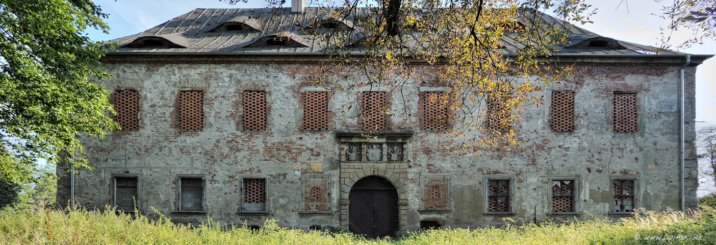 Titelbild von Schloss Grunau / Zamek w Siestrzechowicach
