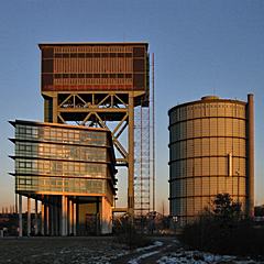 Bild: Neubau, Hammerkopfturm und Gasometer