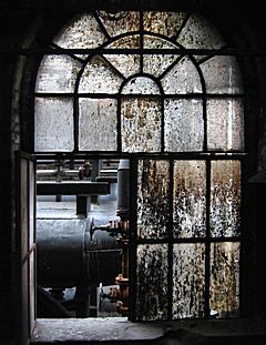 Bild: Fenster in der Benzolherstellung