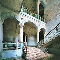 Bild: zentrales Treppenhaus - Sanatorium für Männer A1