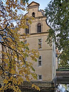 Bild: Burg Adendorf - Torhaus der Vorburg