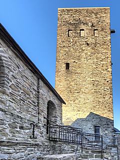 Bild: Burg Blankenstein - mittelalterlicher Torturm
