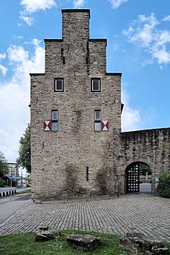 Bild: Stufengiebel am Palas - Schloss Broich