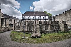 Bild: Turmreste und Hochschloss - Schloss Broich