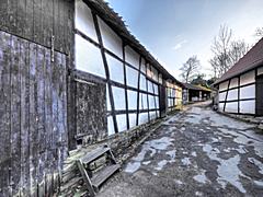 Bild: Burg Gräfgenstein - Wirtschaftsgebäude