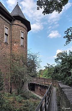 Bild: Burg Linn - äußere Wehrmauer