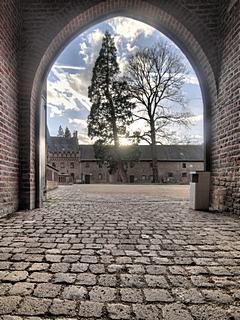 Bild: Schloss Paffendorf - Tor zum Schlosspark