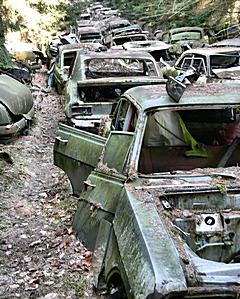 Bild: Autofriedhof Chatillon