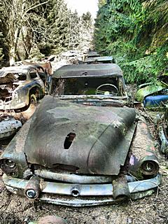 Bild: Autofriedhof Chatillon