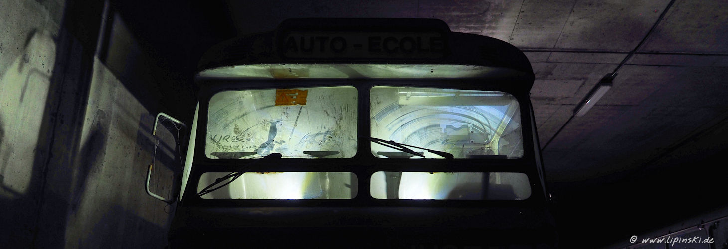 Titelbild von Ghost Bus Tunnel
