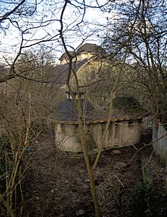 Bild: ehem. Zugang zur Kanalisation - Das alte Klärwerk (Januar 2013)