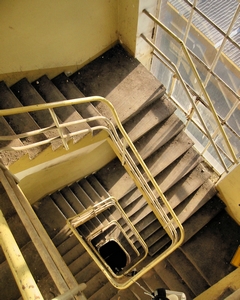 Bild: Treppenhaus an den Betonsilos