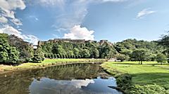 Bild: Burg Bouillon über der Semois