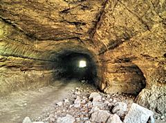 Bild: Civita di Bagnoregio - Der Tunnel "Bucaione" aus römisch-etruskischer Zeit