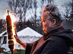 Bild: Vorbereitung zur Feuershow