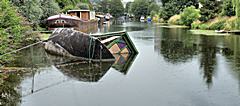 Bild: Hausboote,Canal de l'Ourthe, Garde-Dieu