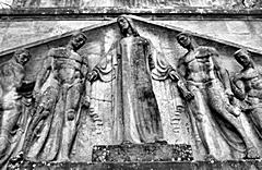 Bild: Mahnmal: Christus empfängt die Gefallenen des 1.Weltkriegs