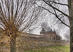 Bild: Zwinger und Südtor von Burg Friedestrom