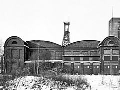 Bild: Maschinenhalle von 1903 bei Schacht 1/2/8 - 1994